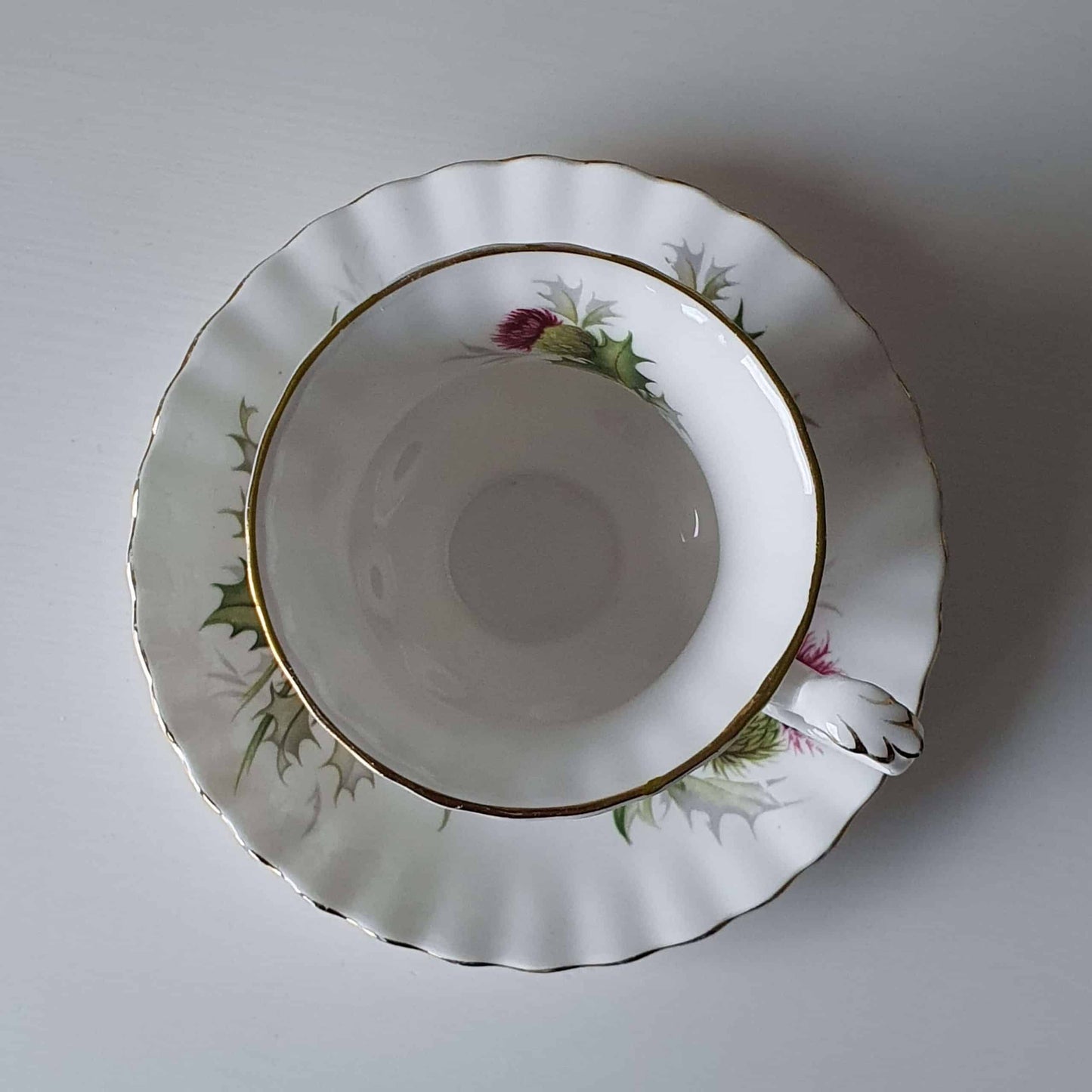 Geurkaarsen gegoten in Royal Albert Highland Thistle